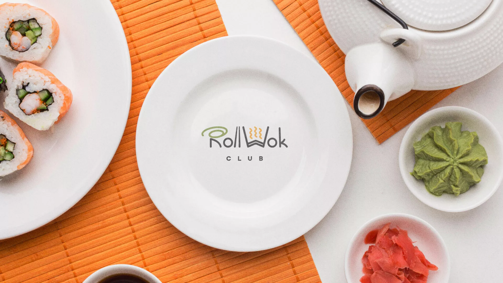 Разработка логотипа и фирменного стиля в Райчихинске для суши-бара «Roll Wok Club» Разработка логотипа и фирменного стиля в Райчихинске для суши-бара «Roll Wok Club»